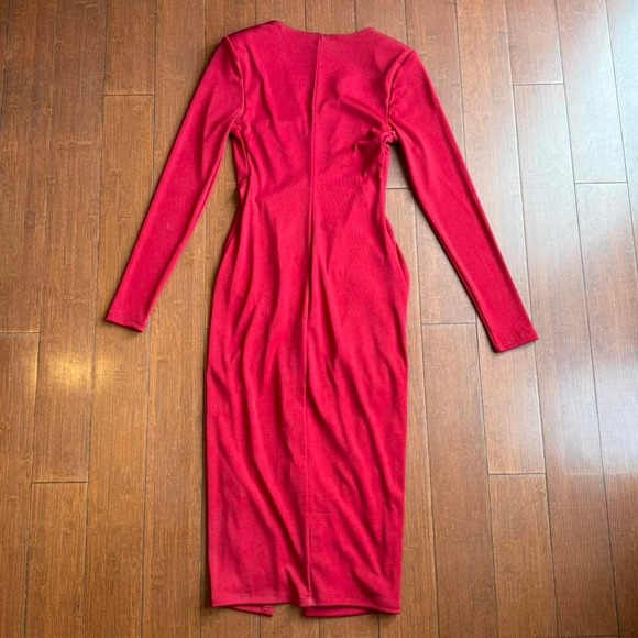 Express Red Ruched‎ Bodycon Dress - Picture 3 of 8
